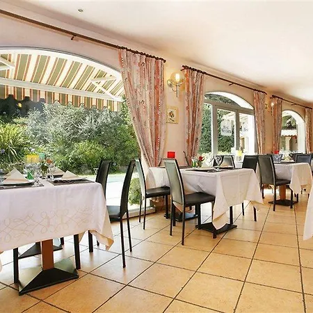 Le Floreal Hotel